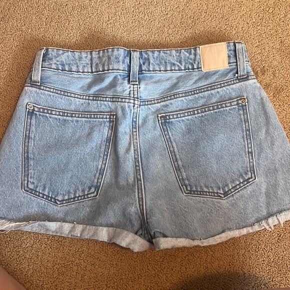 New zara jean shorts - Picture 2 of 3